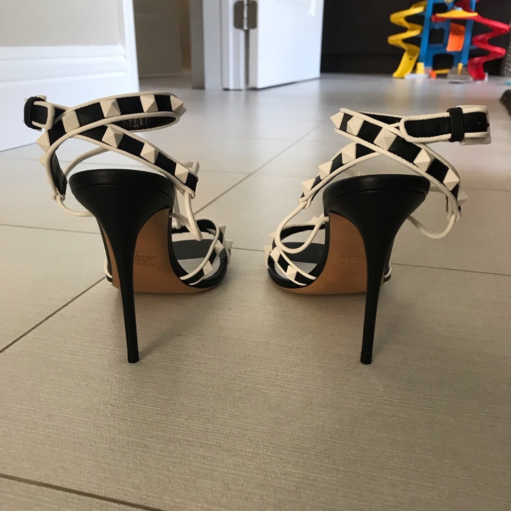 NEW Valentino Garavani Rockstud Sandals 36.5 - Picture 5 of 14